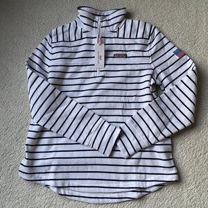 Women's Vineyard Vines Shep shirt NEW with tags! Navy and White stripe LARGE